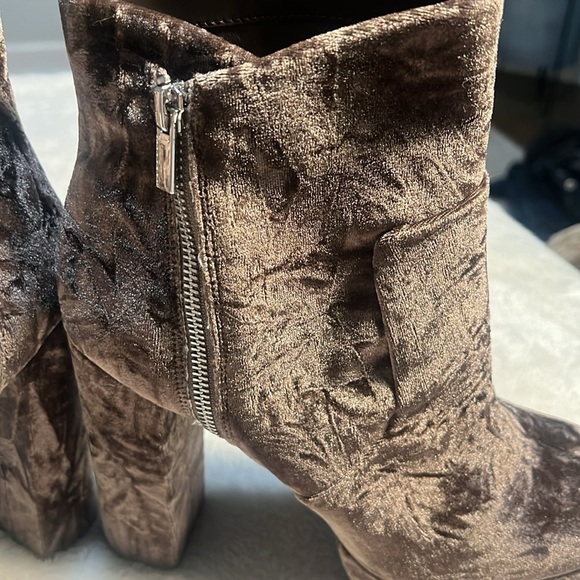 Gianni Bini Sz 10 Brown Crushed Tan Velvet High heel Platform Festival Boots NWT - Picture 8 of 16